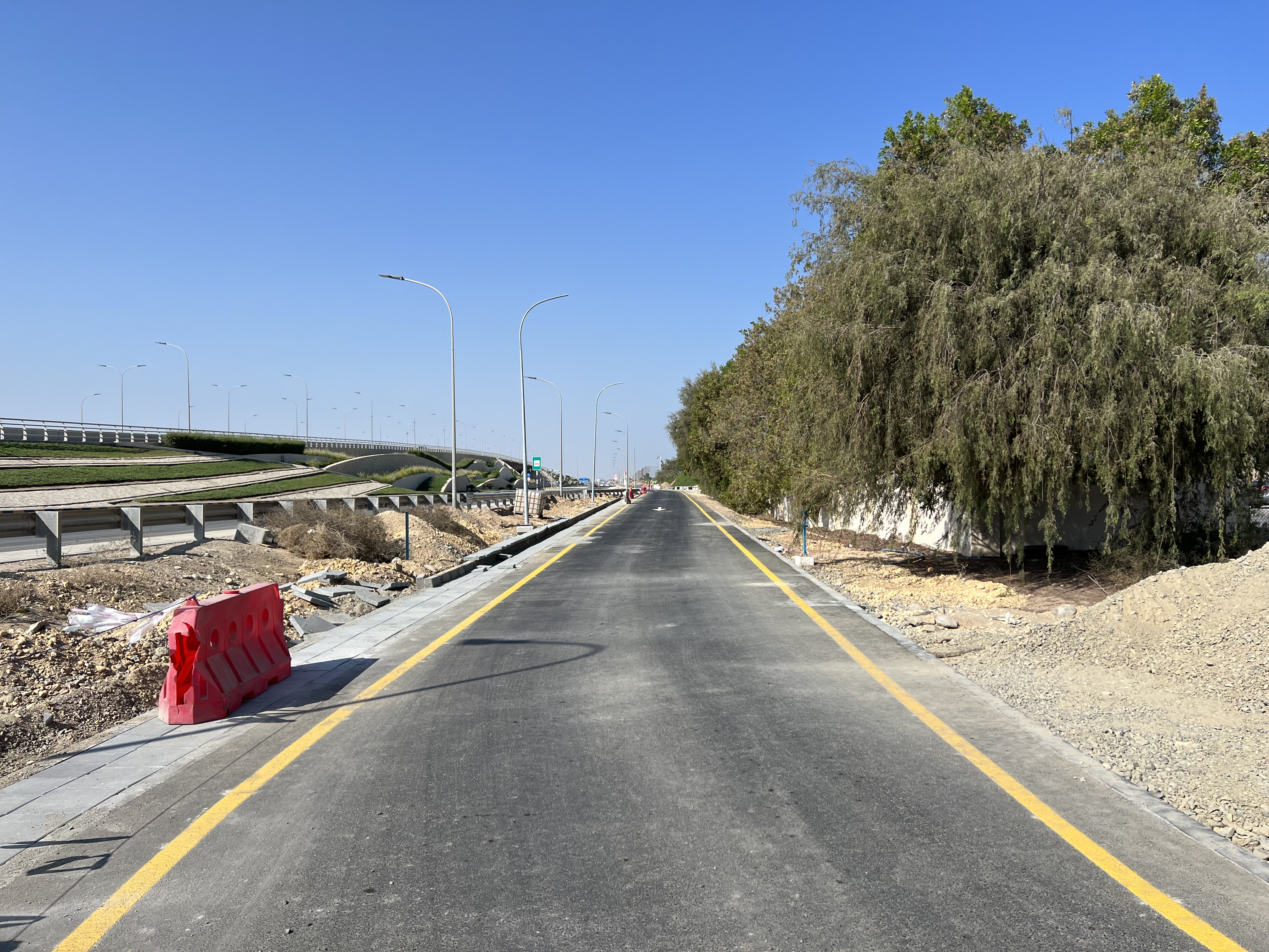 Al-Mouj Service Road